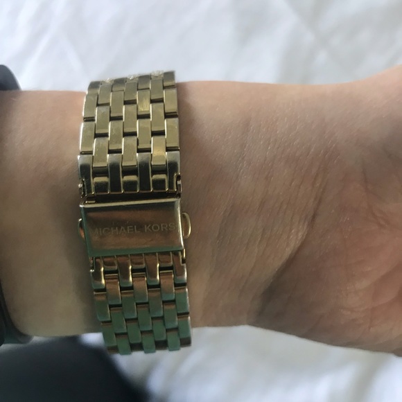 Michael Kors Gold Watch - Picture 4 of 6